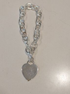 Silver Heart Pendant Link Bracelet